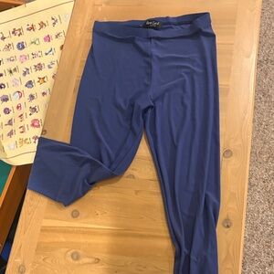 Periwinkle red coral medium Leggings